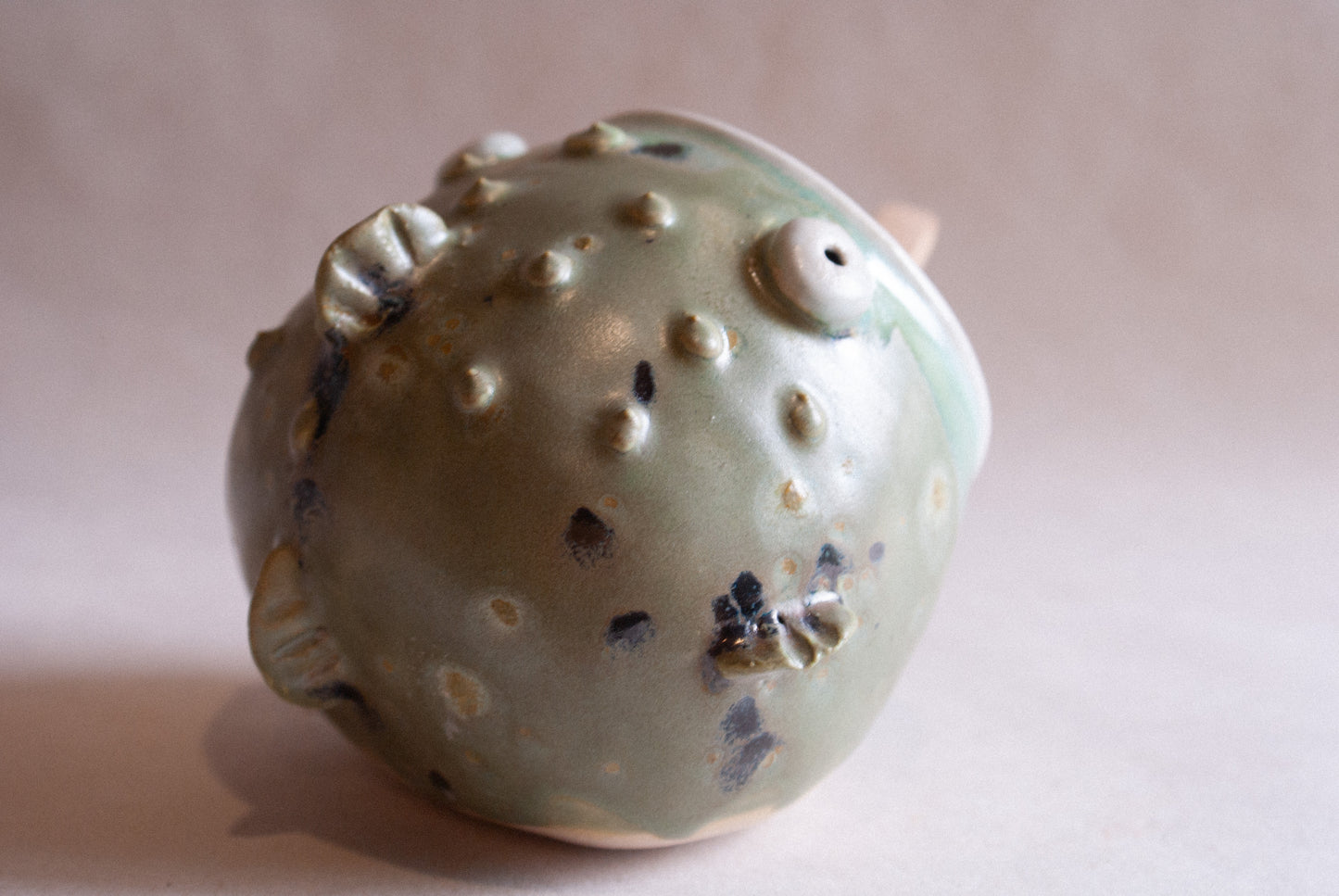 Pufferfish Saltpot with spoon (speckled gree)