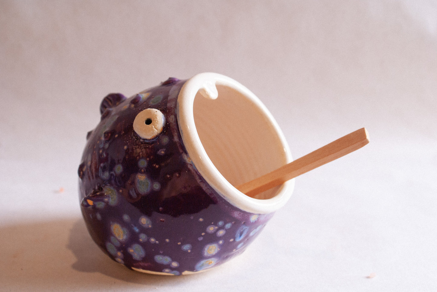 Pufferfish Saltpot with spoon (purple galaxy)